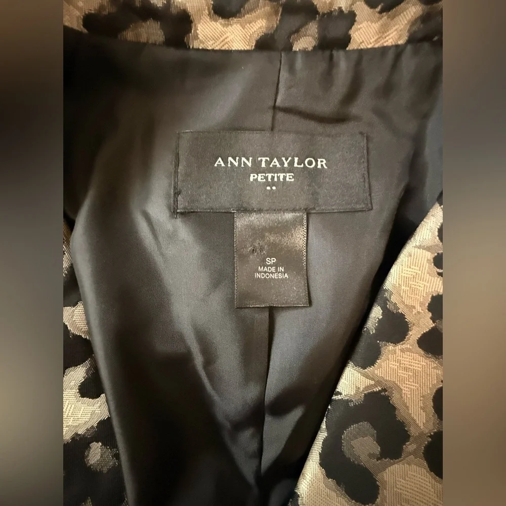 Animal print shine Ann Taylor long jacket, SP - Picture 3 of 8